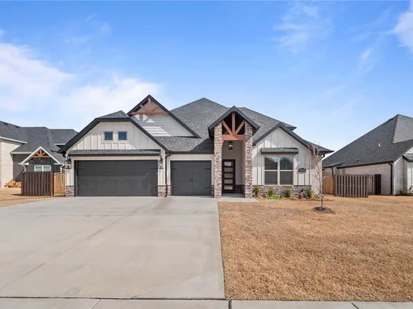 1110 Montieri Dr, Centerton, AR 72719