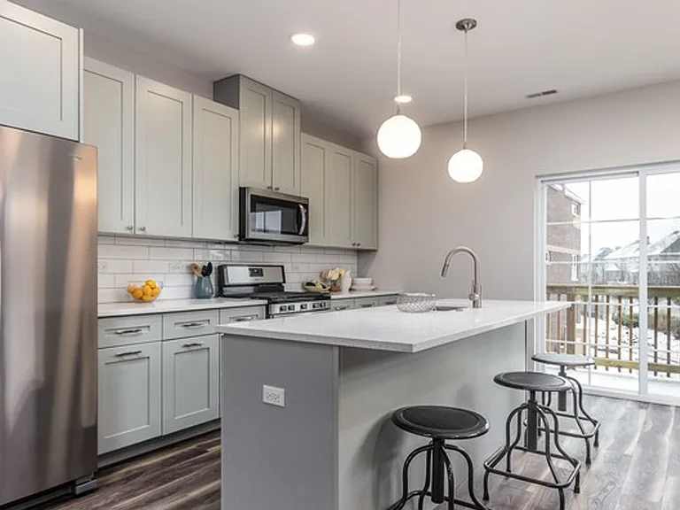 10600-10618 Alice Mae Ct — Photo 2