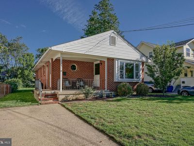 61 E Kings Hwy, Mount Ephraim, NJ, 08059