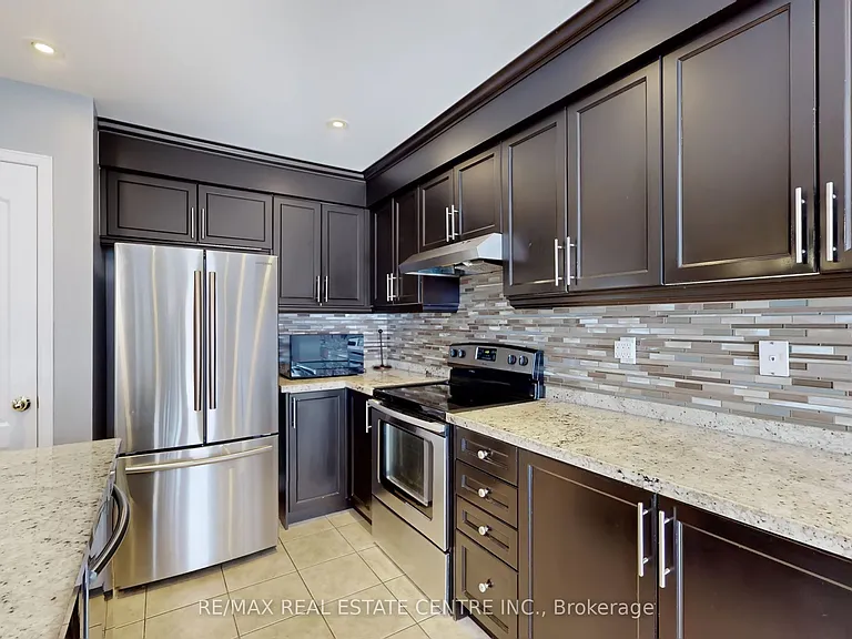 3941 Stardust Dr — Photo 15