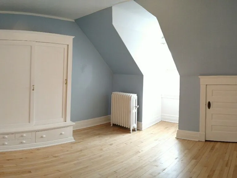 2307 E Superior St #3 — Photo 16