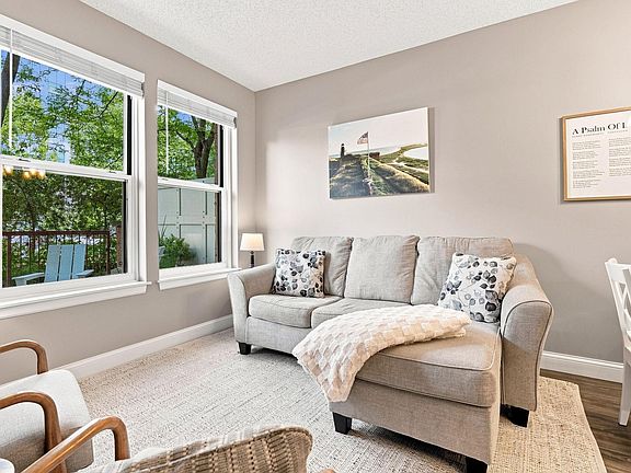 3rd image of 645 N 1st St APT 129