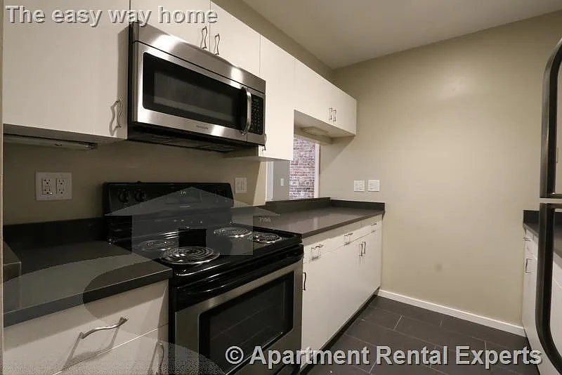 2 bed, 800 sqft, $3,800 — Photo 3