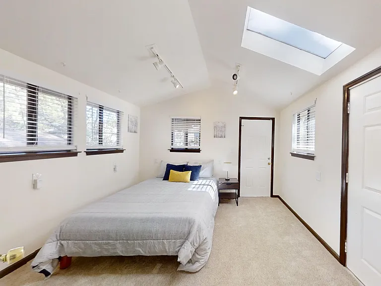 Flat Shoals Rd — Photo 1