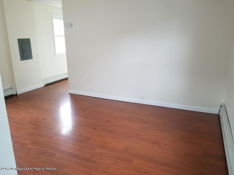 2nd image of 20 Nevada Ave