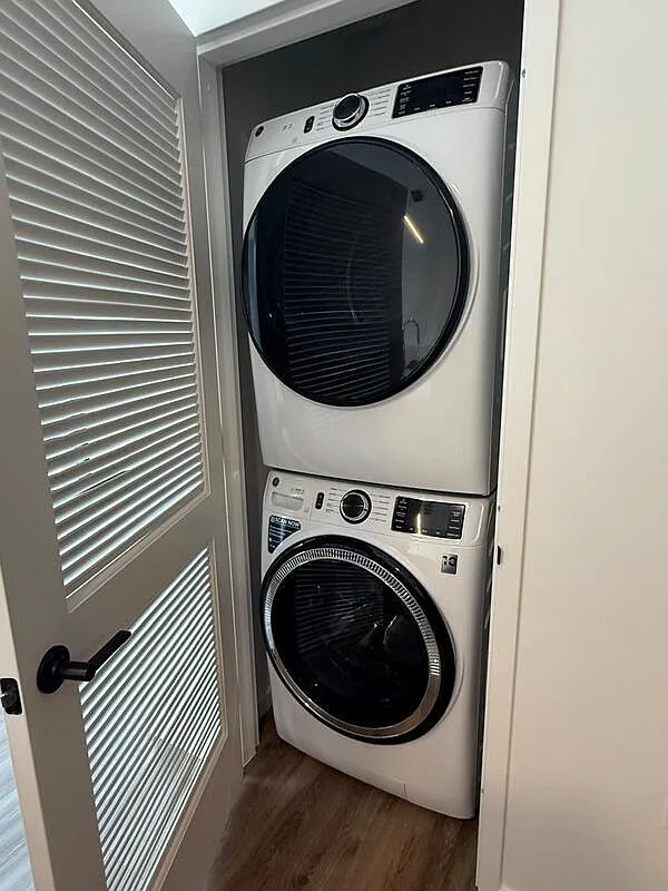 Studio, 1.0 bath, 548 sqft, $2,190 — Photo 2