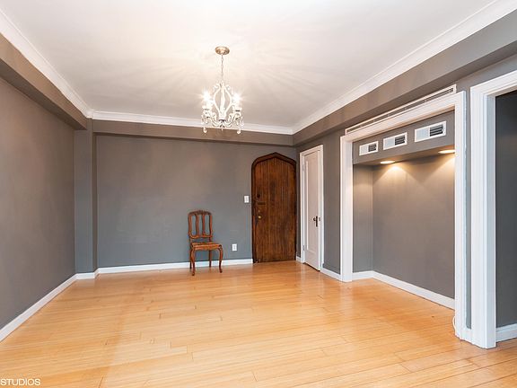 5th image of 700 W 48th St APT 303