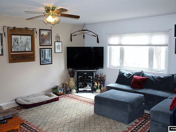 2nd image of 1116 Amoretti St