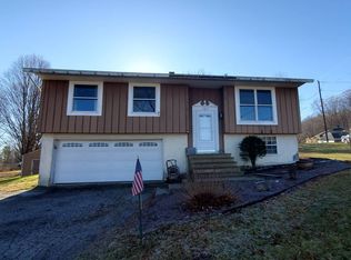 100 Southridge St, Springfield, VT 05156