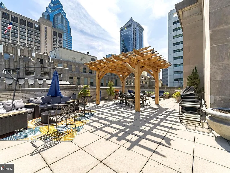 1600 Arch St #1510 — Photo 7