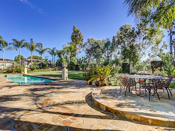 5th image of 3576 Avenida Amorosa