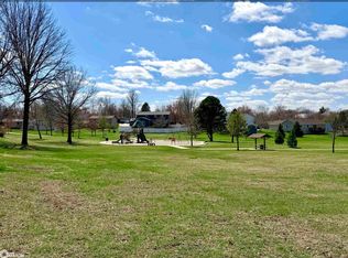 2007 Spring St, Grinnell, IA 50112