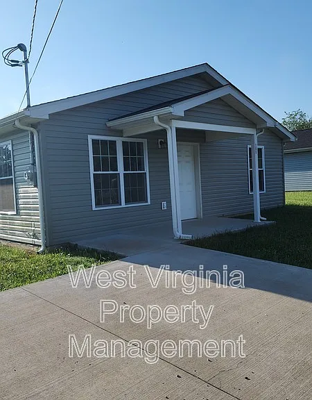 732 Circleview Dr — Photo 1