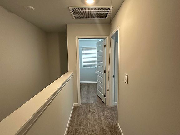 4th image of 4113 Hudson Ct #1