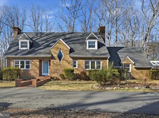 12215 Henderson Rd, Clifton, VA 20124