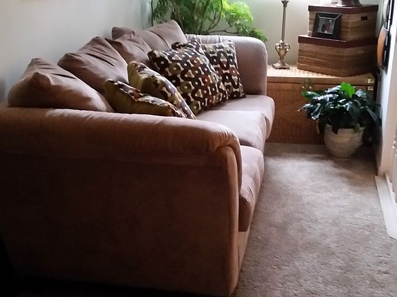 LOFT - NEXT TO 2ND FLR BEDRM