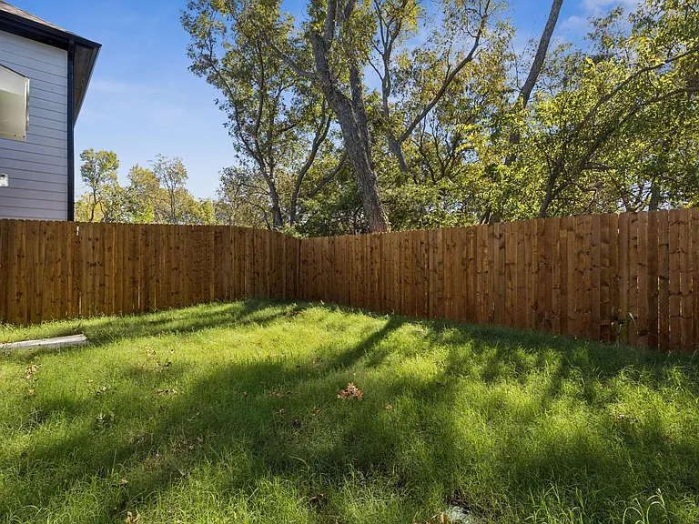 317 Clematis St — Photo 36