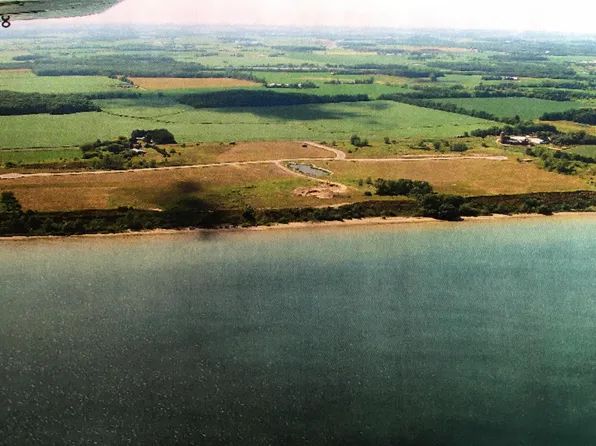 7118 Southview Rd, Newton, WI 53063