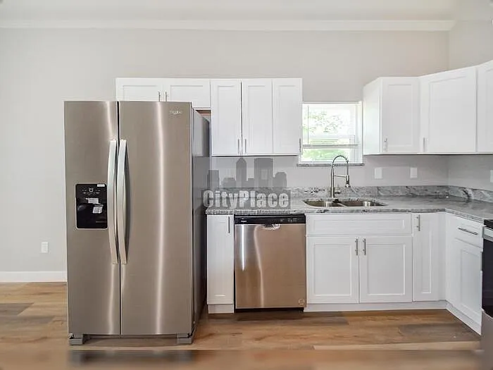 1722 Ingram St #B — Photo 10