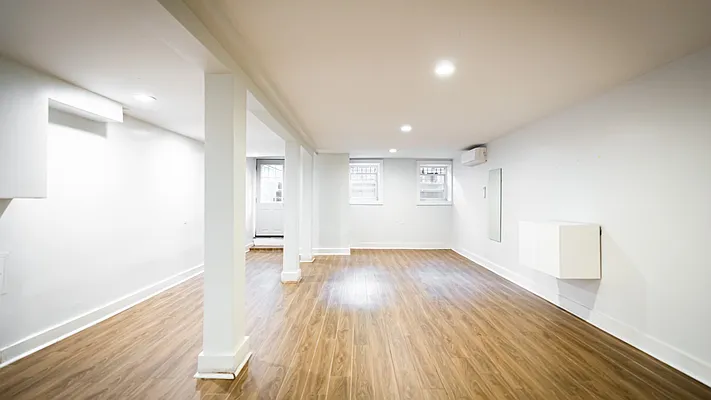 Rented by Nooklyn NYC LLC | media 35