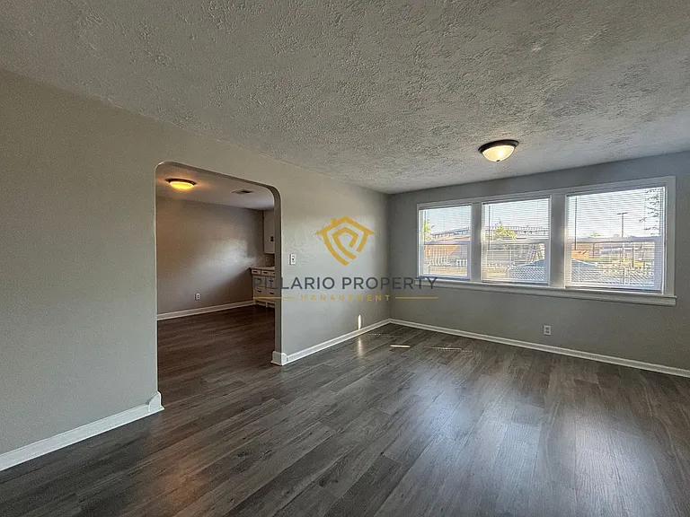 3021 Delaware St — Photo 9