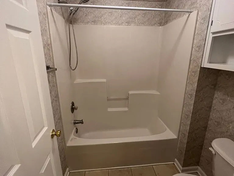 176 Woodmere Dr — Photo 16