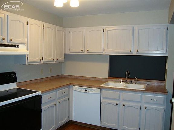 4th image of 1140 Leisure Dr