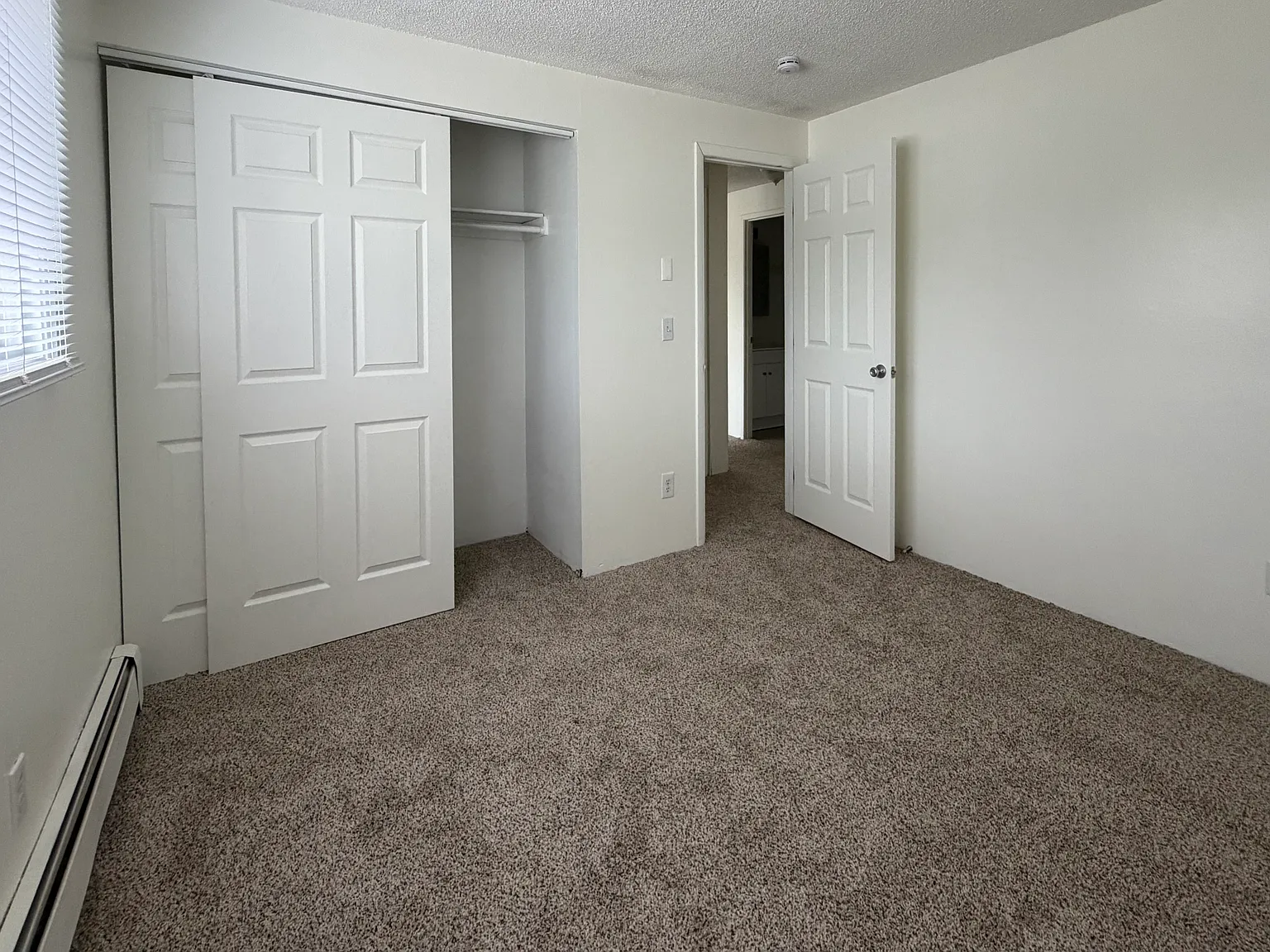 2 bed, 800 sqft, $1,800 — Photo 4