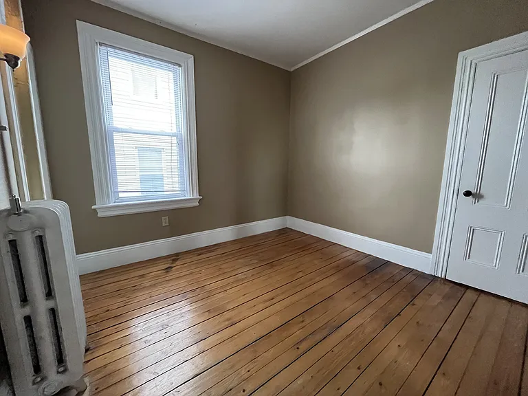 203 Howell St #1 — Photo 10