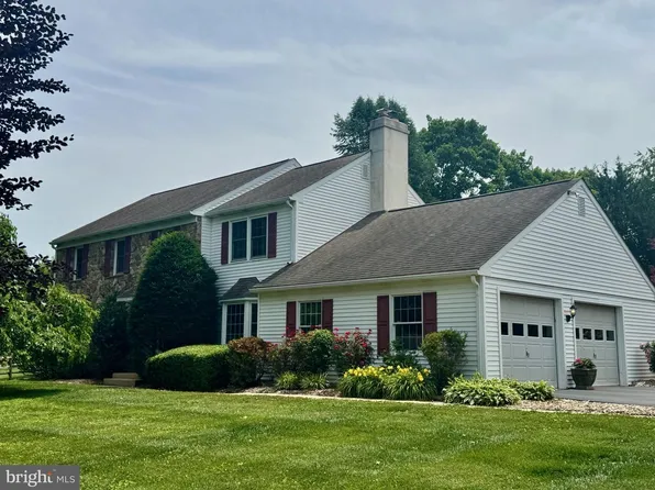 1002 Farm Ln, West Chester, PA 19382