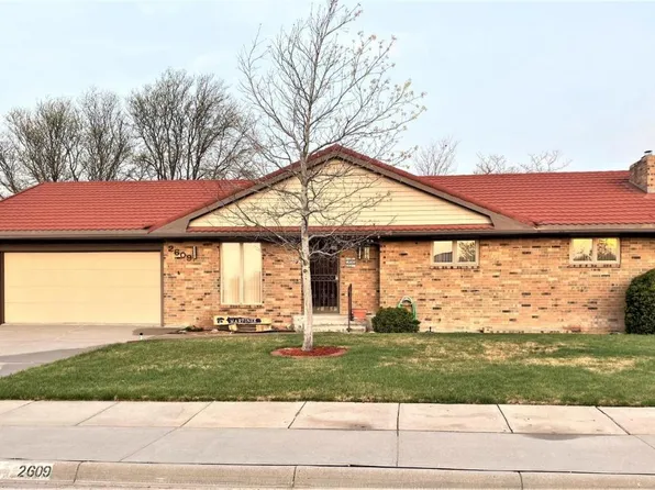 2609 N Coachman Ln, Garden City, KS 67846