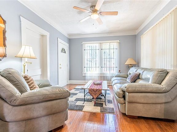 5th image of 311 W Alfred St