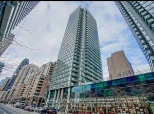37 Grosvenor St #1504, Toronto, ON M4Y 3G5