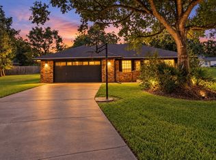 110 S Bow Dr, Freeport, TX 77541