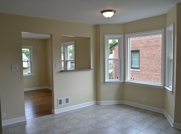 5th image of 10120 S Tripp Ave
