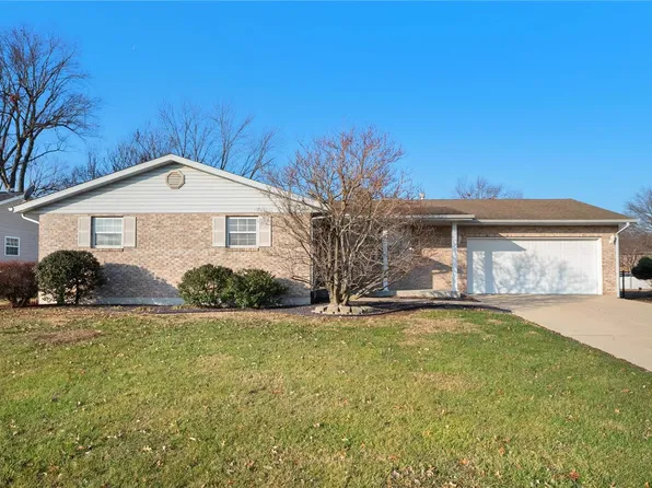 501 N Julia St, Smithton, IL 62285