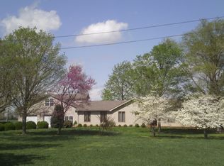 4100 Hampton Station Rd, Clarksville, TN 37040