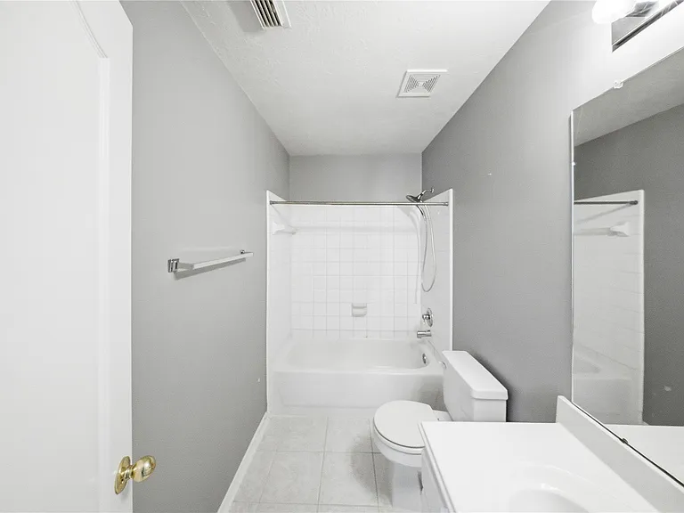 2415 Mills Creek Dr — Photo 13