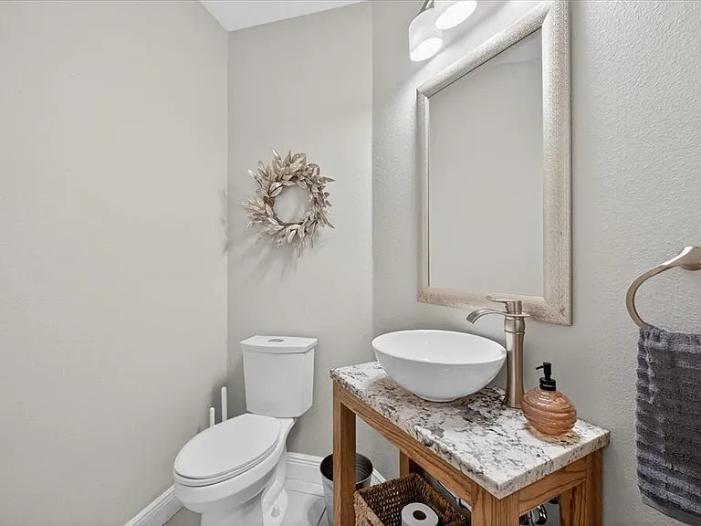 11115 Avery Oaks Dr — Photo 9