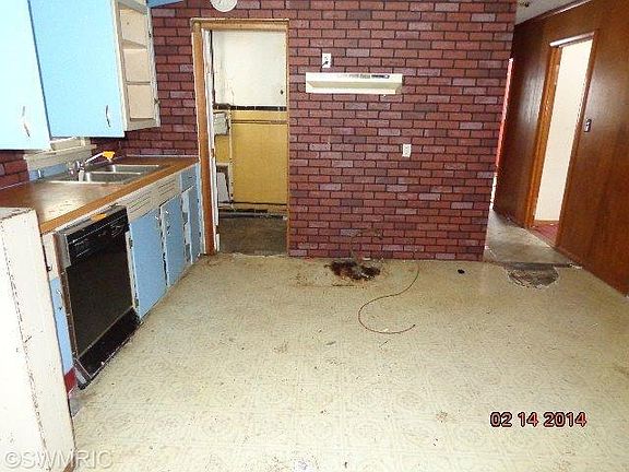 4th image of 423 Marie Ave