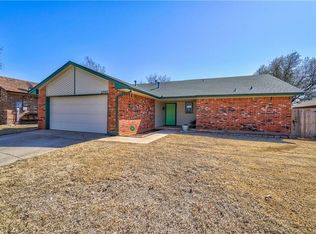 2700 Summerfield Dr, Edmond, OK 73012