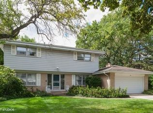 232 S Kennicott Ave, Arlington Heights, IL