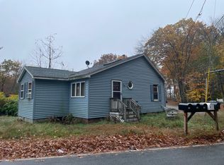 71 Willowdale Rd, Tyngsboro, MA 01879