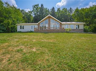 4885 Cambria Rd, Lockport, NY 14094