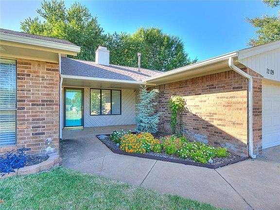2nd image of 1209 Bluff Creek Dr