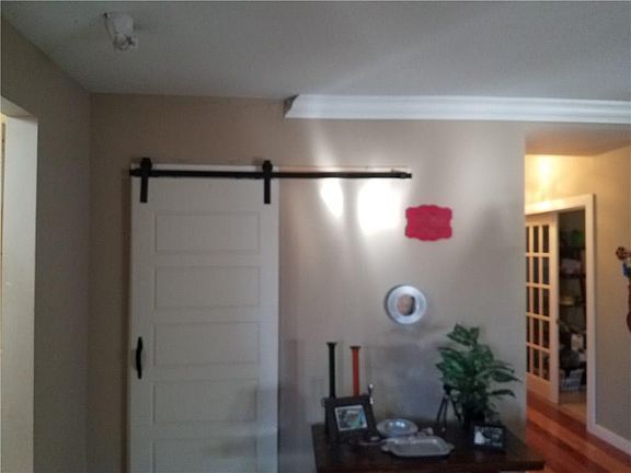 2nd image of 13 S Napier Ave
