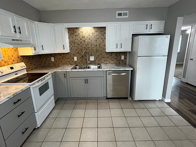 1125 A St #3 — Photo 6