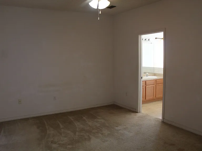 4205 Auburndale Dr — Photo 7