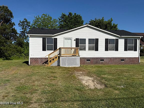 2nd image of 297 Old Swamp Road