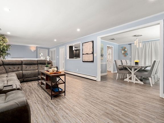 5th image of 40 Bakers Hill Rd